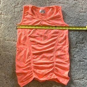 Athleta no sleeves top